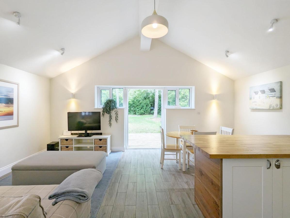 Millside, Bosham Villa Buitenkant foto